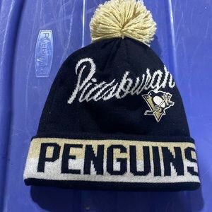 Pittsburgh Penguins winter toque.